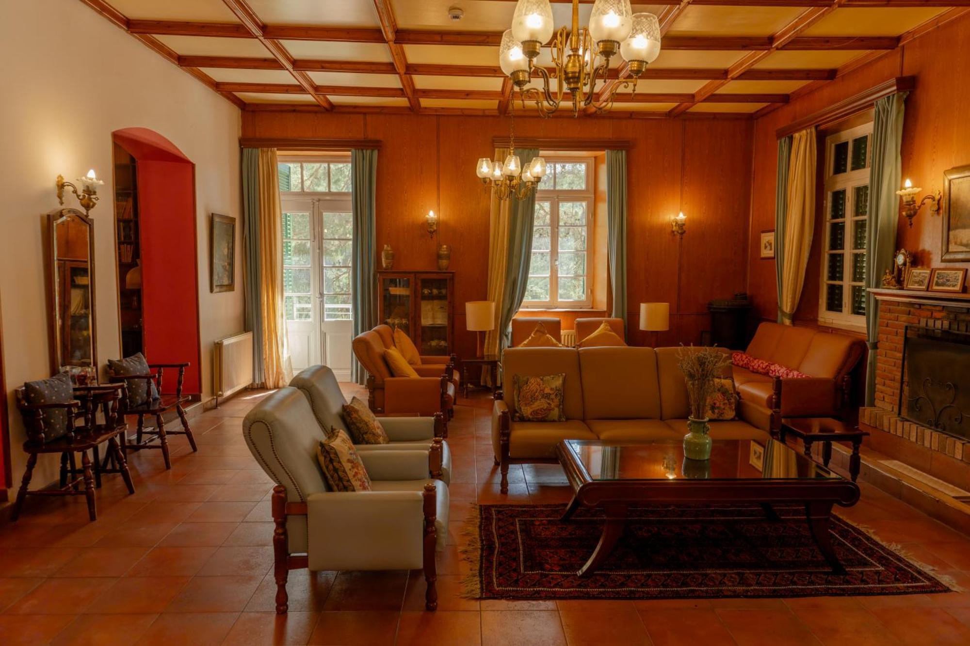 New Helvetia Hotel Plátres Eksteriør bilde